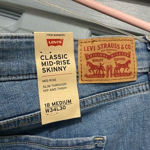 Levi’s Mid-Rise Jeans